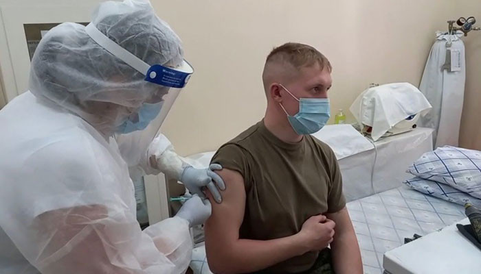 Около 2 тысяч доз вакцины «Спутник-V» доставлено в Нагорный Карабах для российских миротворцев