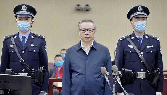 China finance official executed in bribery case