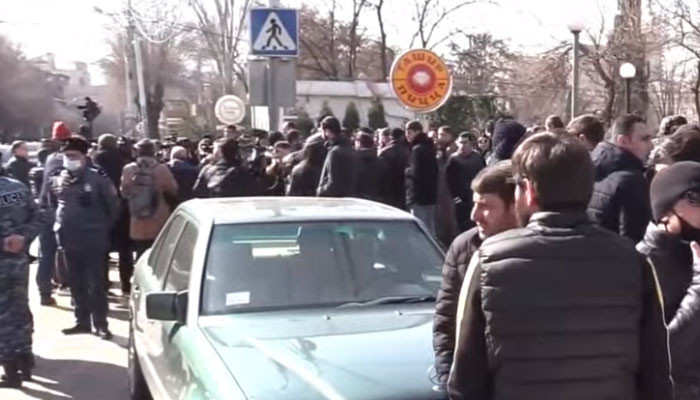 В Ереване продолжаются акции протеста с требованием отставки Никола Пашиняна
