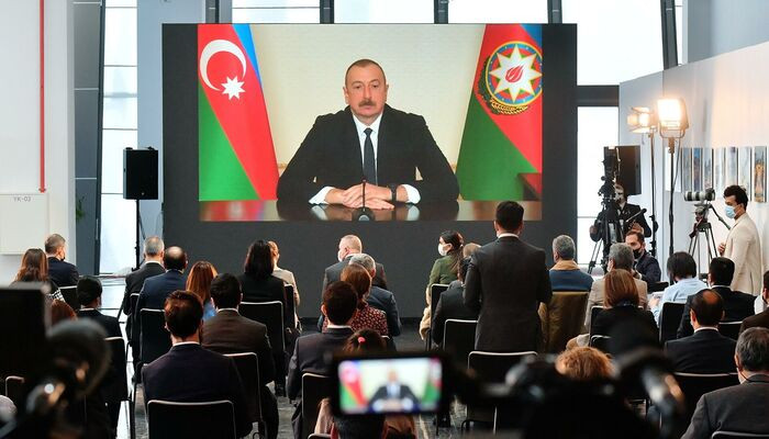 Алиев не исключил подписания мирного договора с Арменией