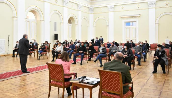 Ադրբեջանը շահարկման առարկա է դարձնում գերիների ու անհետ կորածների որոնման հարցերը. հանդիպում Նախագահի նստավայրում