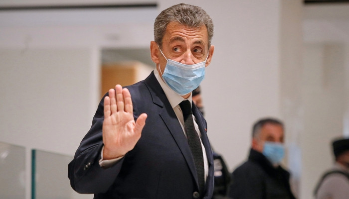 Суд приговорил Саркози к реальному сроку
