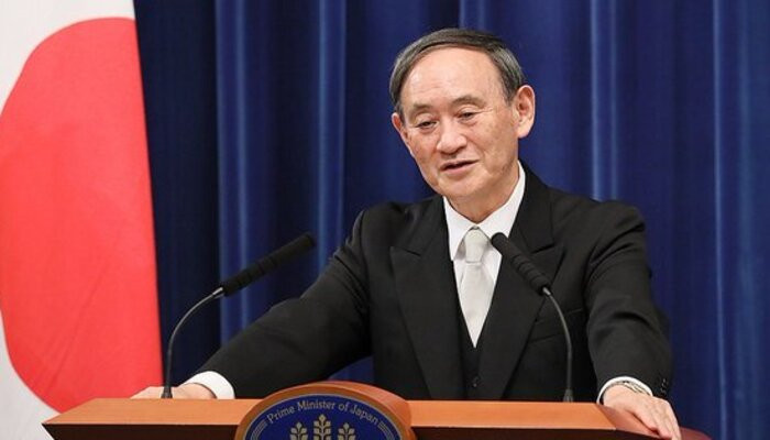 Японский премьер извинился за скандал вокруг контактов его сына с чиновниками