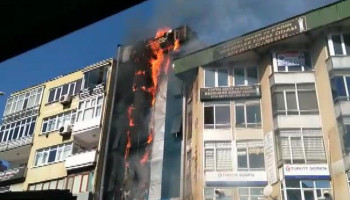 Kartal’da bir binada yangın çıktı