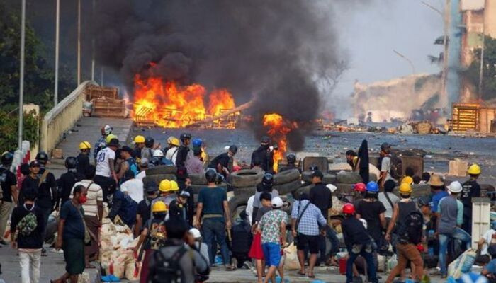 #AP: более 300 человек погибли в столкновениях в Мьянме с начала февраля