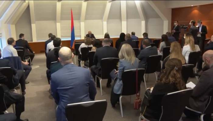 Аудио запись с закрытой встречи Никола Пашиняна с армянскими юристами проживающими в России