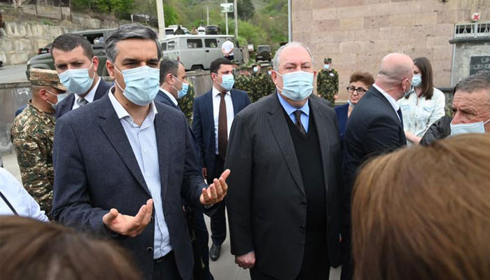 ЗПЧ Армении: Азербайджанские военные угрожают физической безопасности жителей сел