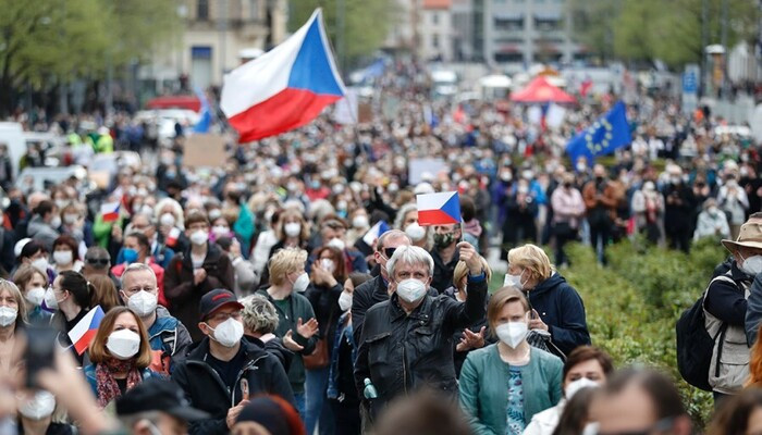 В Чехии прошли массовые протесты против президента страны