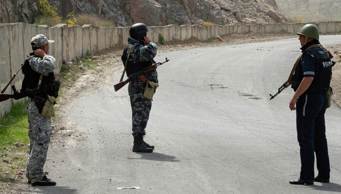 В Киргизии заявили об обстреле жилых домов таджикскими военными