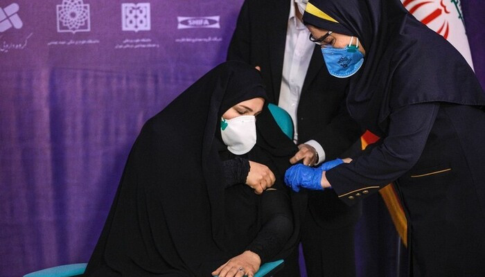 В Иране успешно испытали на людях вакцину от коронавируса собственной разработки