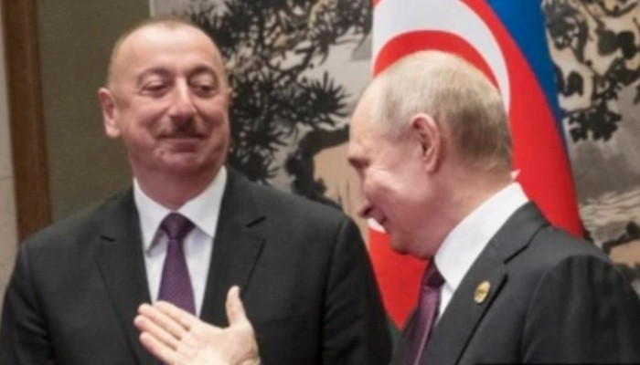 Путин обсудил с Алиевым по телефону ситуацию вокруг Карабаха
