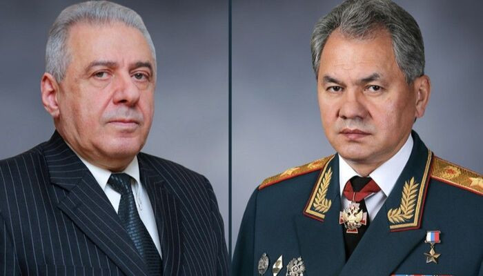 Шойгу обсудил с главой Минобороны Армении обстановку в Карабахе