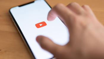 #YouTube will impose taxes on bloggers and start inserting ads in all videos