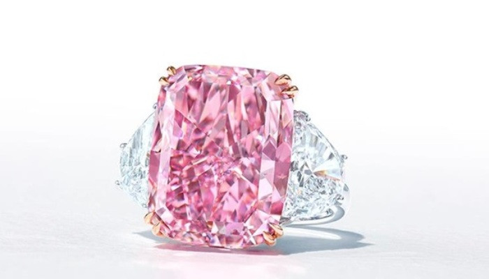 'Flawless' purple-pink diamond fetches record $29.3M at auction