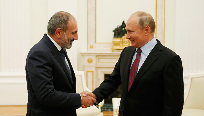 Nikol Pashinyan congratulates Vladimir Putin on Russia Day