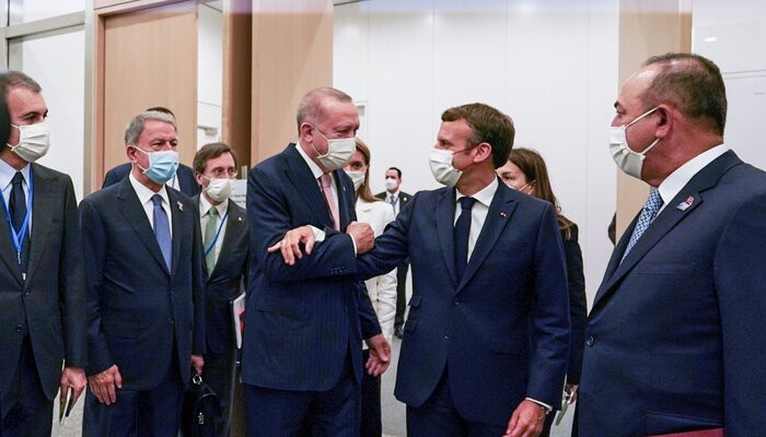 Макрон поговорил с Эрдоганом перед саммитом НАТО