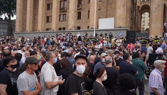 В Грузии протестующие выдвинули премьеру ультиматум