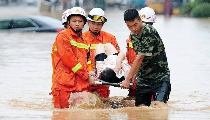 Из-за ливней в Китае погибли 12 человек