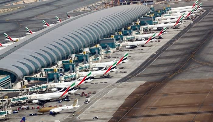 В аэропорту Дубая столкнулись два самолета