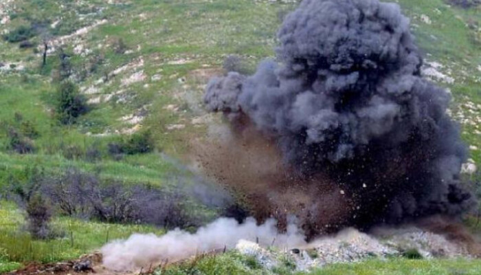 В Карабахе двое азербайджанцев подорвались на мине