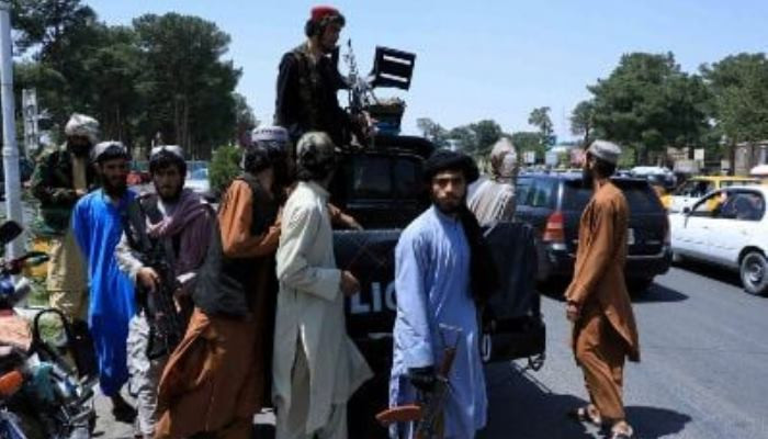 Талибы заявили, что изымают оружие у гражданского населения в Кабуле