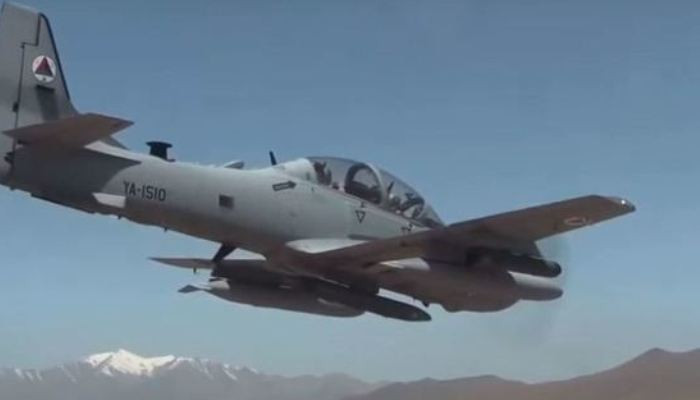 ВВС Узбекистана заставили сесть в Термезе более 40 афганских самолетов
