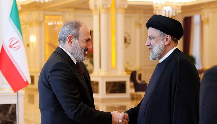 Никол Пашинян провел встречу с президентом Ирана