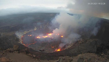 На Гавайях проснулся самый активный в мире вулкан