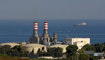 Lübnan’da yakıt sıkıntısı yüzünden enerji santrallerinin çalışmaması elektrik kesintisine yol açtı
