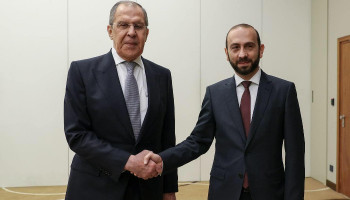 Ararat Mirzoyan met with FM of Russia Sergey Lavrov