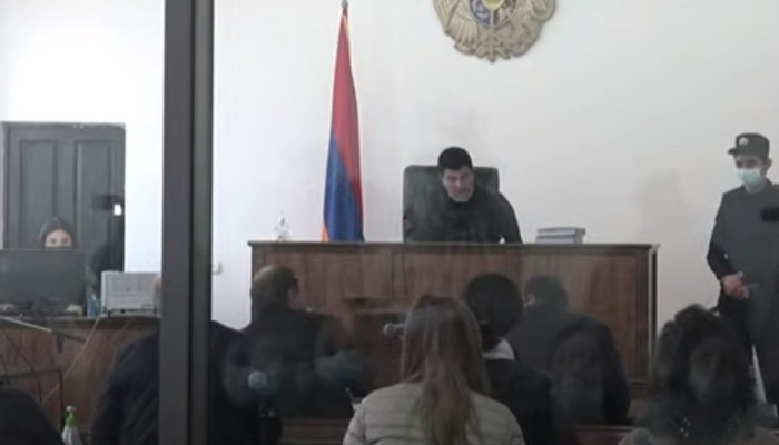 Суд утвердил пяти членов медкомиссии для оценки состояния здоровья Армена Чарчяна