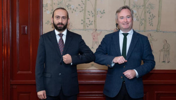 Ararat Mirzoyan and Jean-Baptiste Lemoyne touched upon in detail the peaceful settlement of the Nagorno-Karabakh conflict