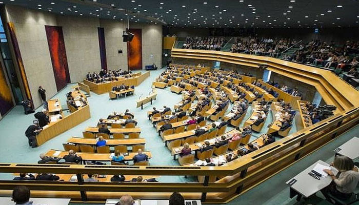 Парламент Нидерландов принял резолюции о провокациях Азербайджана и армянских военнопленных