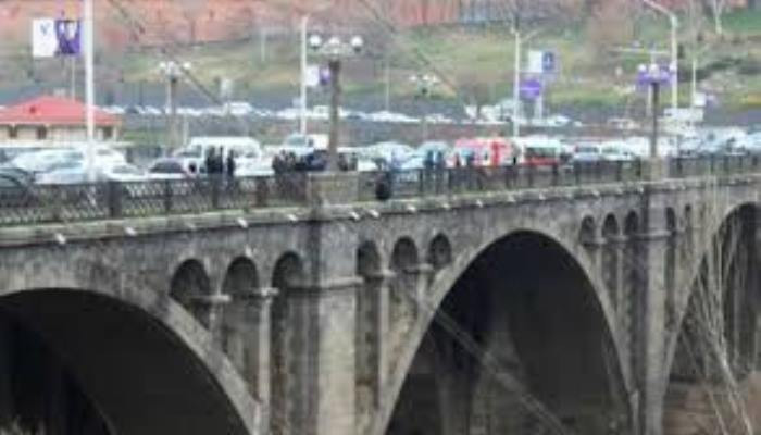 «Հաղթանակ» կամրջին 25-ամյա քաղաքացու ինքնասպանության փորձ է կանխվել