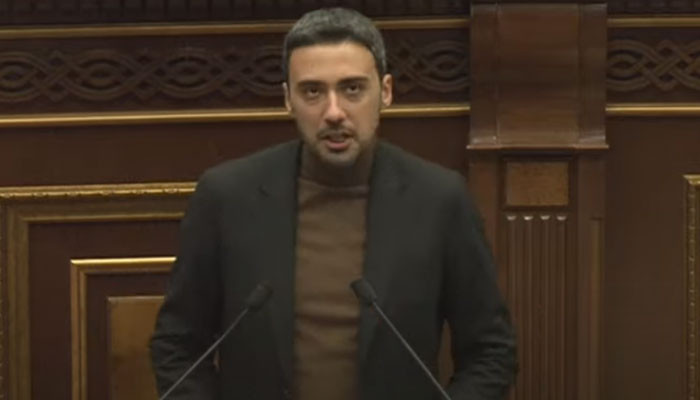 Арам Вардеванян: Самым большим неуважением по отношению к НС является то, что трое депутатов находятся под арестом