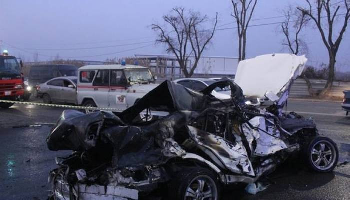 Երևանում մեքենա այրվել է․ մայթեզրին հայտնաբերվել է վարորդի դին