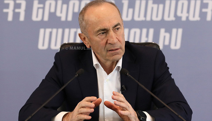 Роберт Кочарян: Власти хотят провести делимитацию, чтобы бросить вопрос Нагорного Карабаха в карман русских