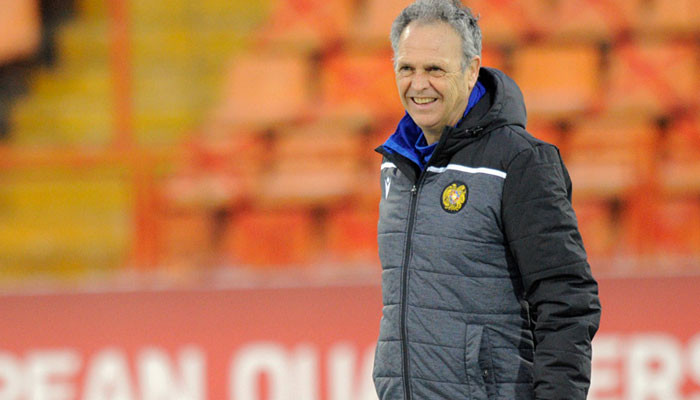 Главный тренер сборной Армении Хоакин Капаррос стал лучшим тренером 2021 года
