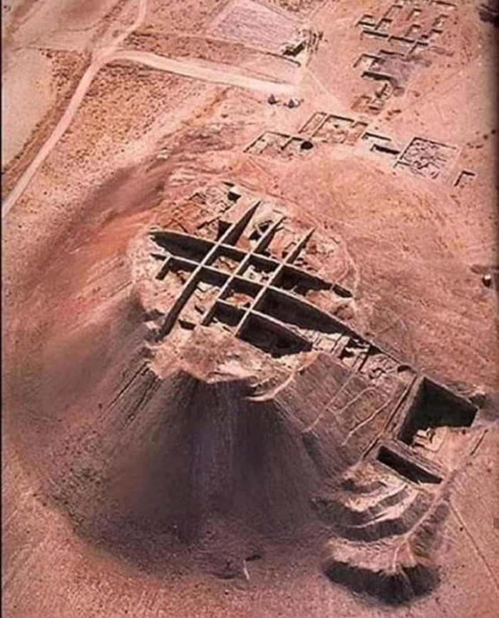 Անահիտ դիցամոր տաճարը Բարձր Հայքի Եկեղյաց գավառի Երիզա ավանում