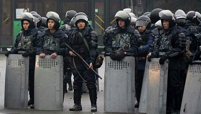 Полиция Казахстана задержала более 5 тыс. человек