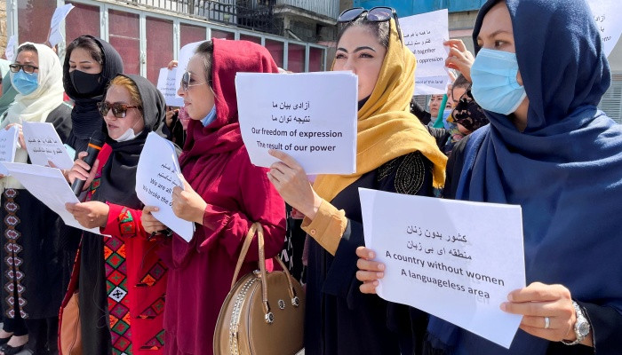 В Кабуле женщины вышли на митинг против ношения хиджаба
