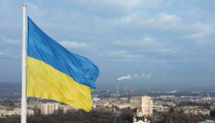 5 countries evacuate their diplomats from Ukraine amid rising tensions with Russia