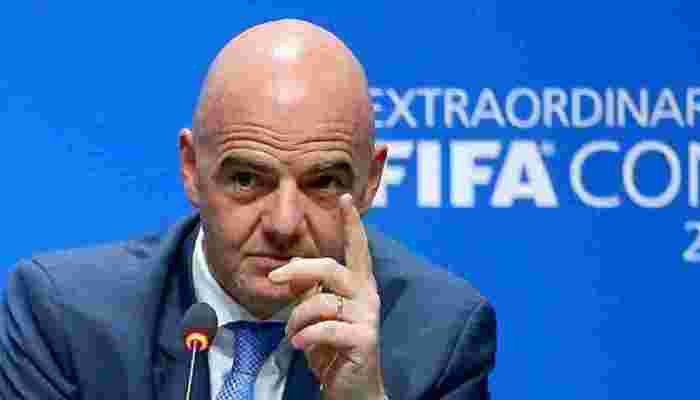 FIFA Proposes Penalties for Russia but No Ban, Yet