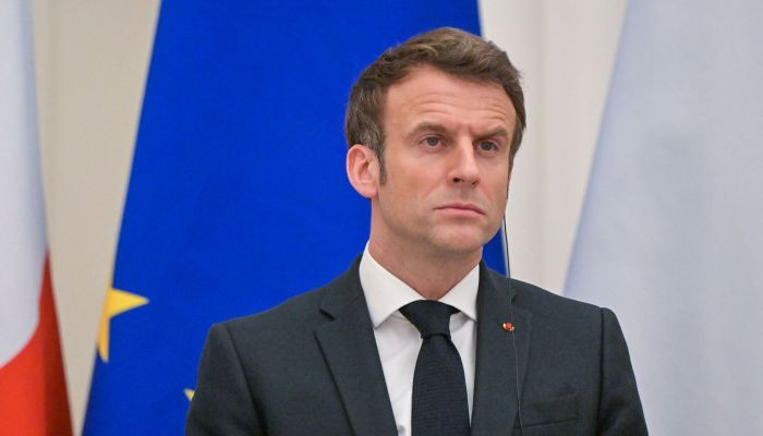 Макрон побеждает во втором туре выборов во Франции