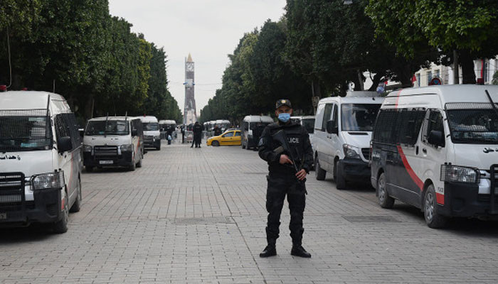 В Тунисе угнали автомобиль министра обороны