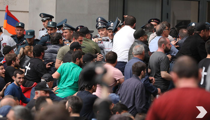 МИД РФ: Акции протеста в Армении являются внутренним делом страны