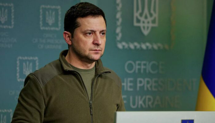 Зеленский объяснил, почему Украина не идет в наступление