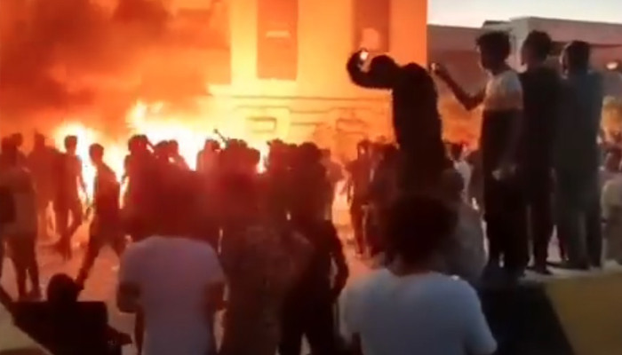 Protesters break into Libya's parliament