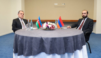 The meeting of Ararat Mirzoyan and Jeyhun Bayramov