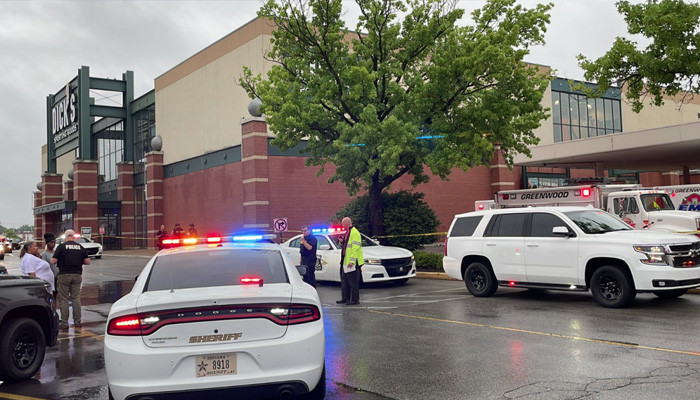 ABD’de alışveriş merkezinde silahlı saldırı: 4 ölü
